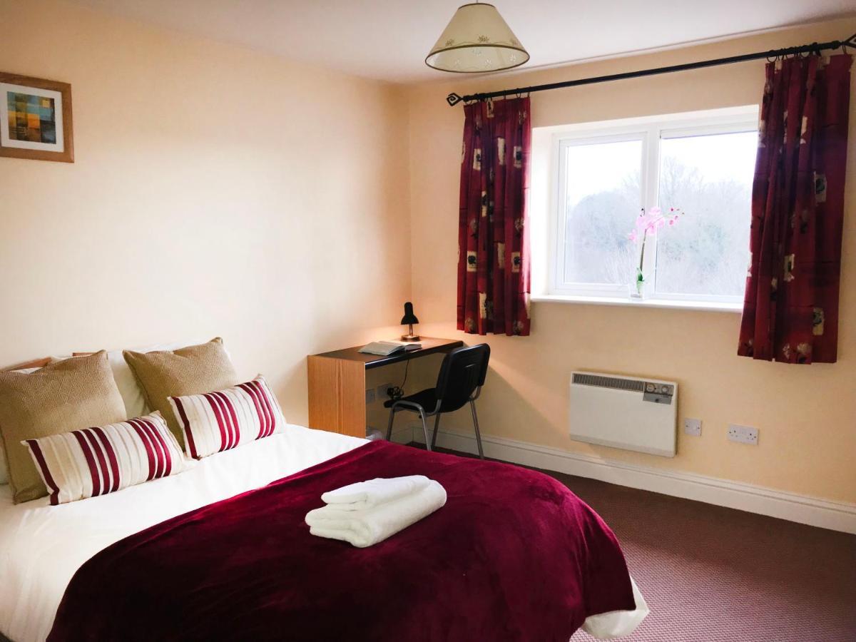 Kings Court Holiday Apartments Tralee Exterior photo